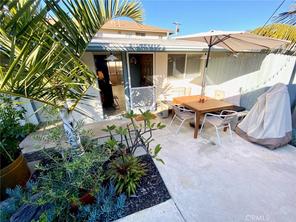 Photo of 26755 Avenida Las Palmas, Dana Point, CA 92624 (MLS # OC26178321)