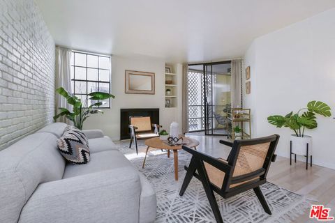 Photo of 750 N Kings Road #217, West Hollywood, CA 90069 (MLS # 26665779)