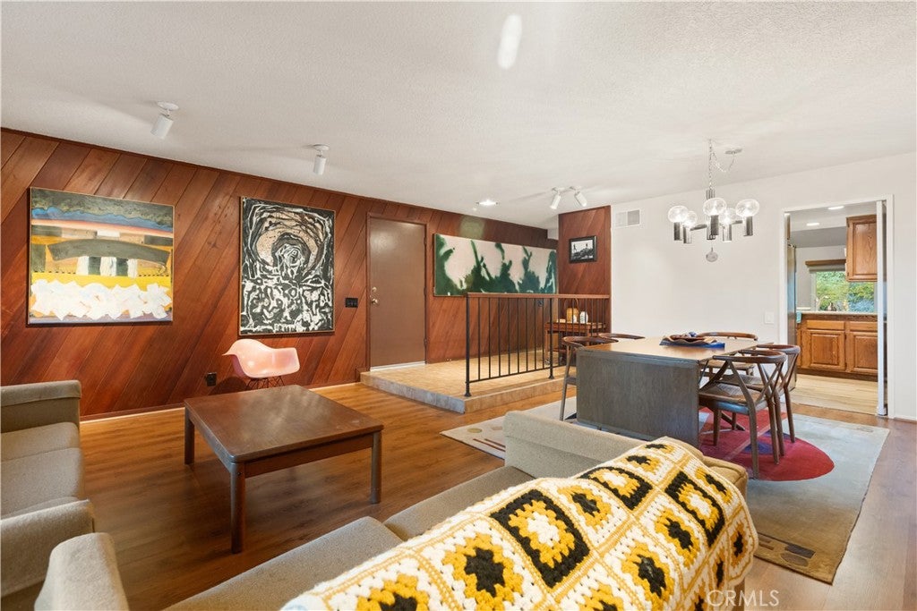 2158 Ranchwood