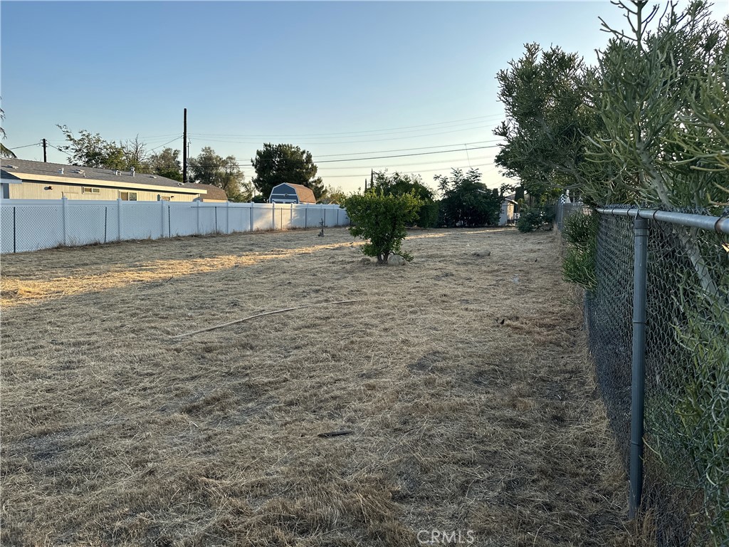 ***Excellent location in a growing area***This lot is ready to build on, bring your contractor. Build a new home and or have a manufactured home place here. The property is approved for new home and ADU if this is your goal. Residential Zoning please check with the City of Banning as to what all the possibilities are.
