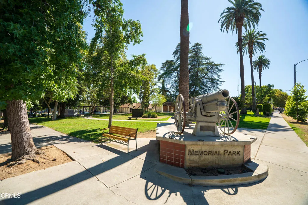 Sierra Madre, California 91024, United States, 3 Bedrooms Bedrooms, ,3 BathroomsBathrooms,Residential,Active,98305