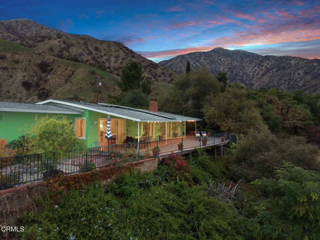 Sierra Madre, California 91024, United States, 3 Bedrooms Bedrooms, ,3 BathroomsBathrooms,Residential,Active,98305