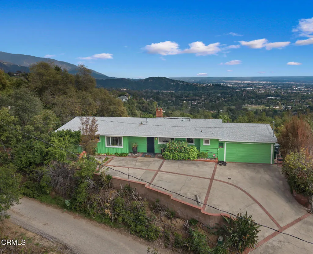 Sierra Madre, California 91024, United States, 3 Bedrooms Bedrooms, ,3 BathroomsBathrooms,Residential,Active,98305