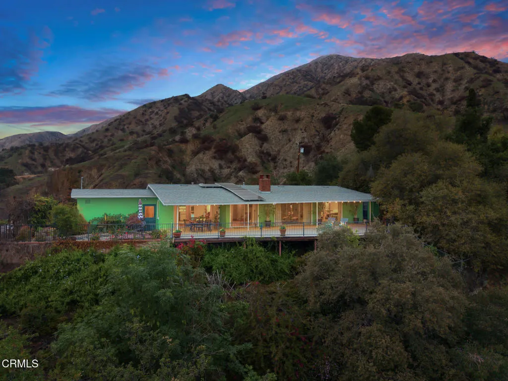 Sierra Madre, California 91024, United States, 3 Bedrooms Bedrooms, ,3 BathroomsBathrooms,Residential,Active,98305