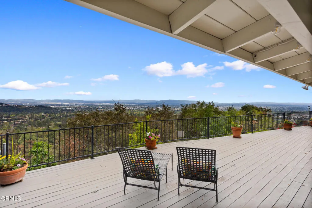 Sierra Madre, California 91024, United States, 3 Bedrooms Bedrooms, ,3 BathroomsBathrooms,Residential,Active,98305