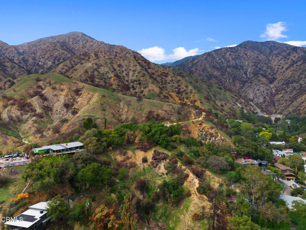 Sierra Madre, California 91024, United States, 3 Bedrooms Bedrooms, ,3 BathroomsBathrooms,Residential,Active,98305