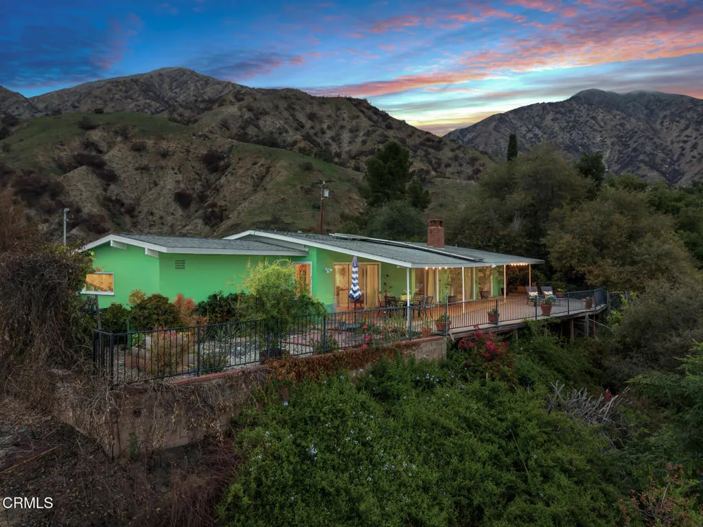 Sierra Madre, California 91024, United States, 3 Bedrooms Bedrooms, ,3 BathroomsBathrooms,Residential,Active,98305