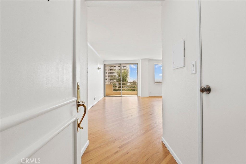 Photo of 1131 Alta Loma Road #527, West Hollywood, CA 90069 (MLS # SB25250870)