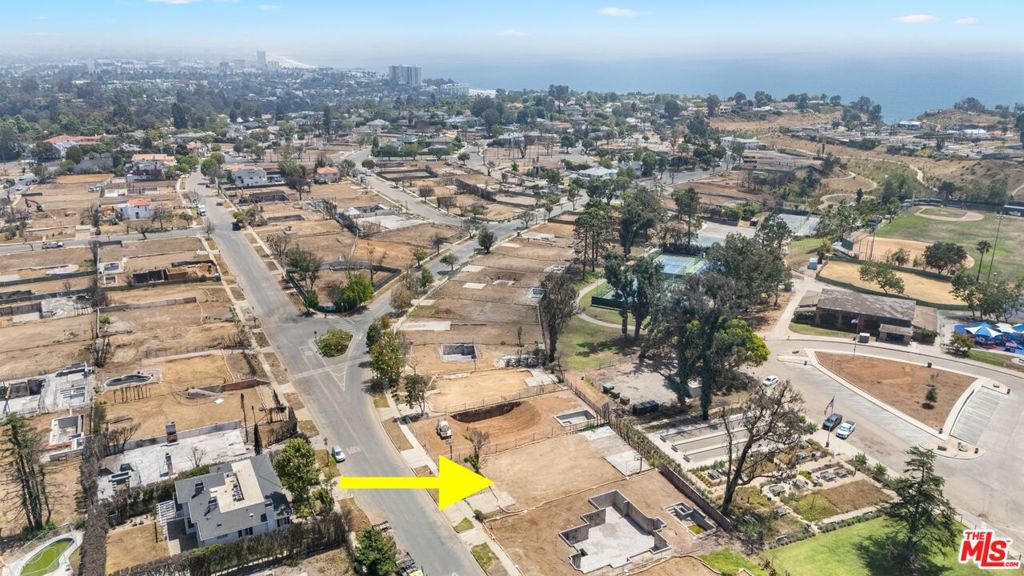 821 Alma Real Drive