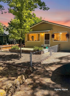 161 S 13TH ST, MONTAGUE, CA 96064 - Image 88ddde2fbcfefcb6b14908c05e255270/2188043762