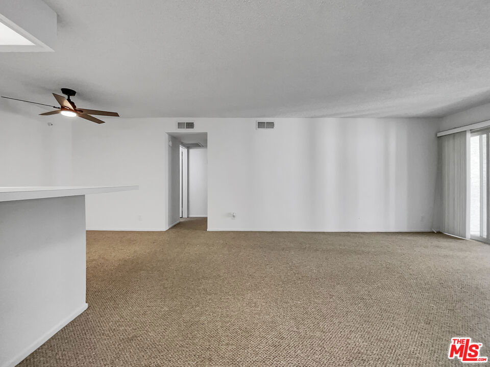 4712 Park Granada 183