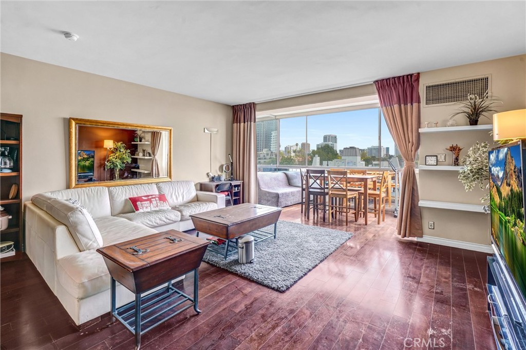 Discover urban living at its finest in this spacious 1-bedroom, 1-bathroom condo with 728 sq. ft. located in the prestigious Westwood neighborhood. Situated at 969 Hilgard Avenue, this residence offers an unbeatable location across from UCLA and just steps from the vibrant shops, cafes, and cultural landmarks of Westwood Village.
The unit features a bright open layout with expansive windows, a generously sized dining and living and dining area perfect for relaxing or entertaining. The bedroom provides excellent closet space and a peaceful retreat, while the kitchen is designed for functionality with ample storage.
This full-service building offers an array of amenities, including:
24-hour concierge and secured entry, valet parking
Fitness center, swimming pool, jacuzzi, laundry
On-site laundry facilities
Secure parking garage
Whether you’re a first-time buyer, investor, or looking for a pied-à-terre in the heart of Los Angeles, this property is an exceptional opportunity. With its prime location and full-service amenities, this condo combines comfort, convenience, and style in one of the city’s most desirable neighborhoods.