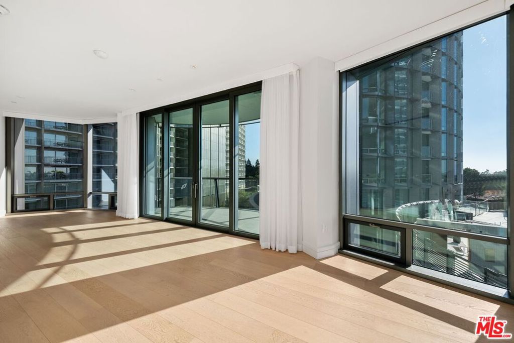 211 Elm Court 3B