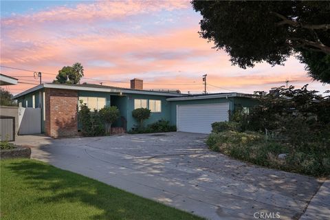 2631 Radnor Avenue Long Beach CA 90815