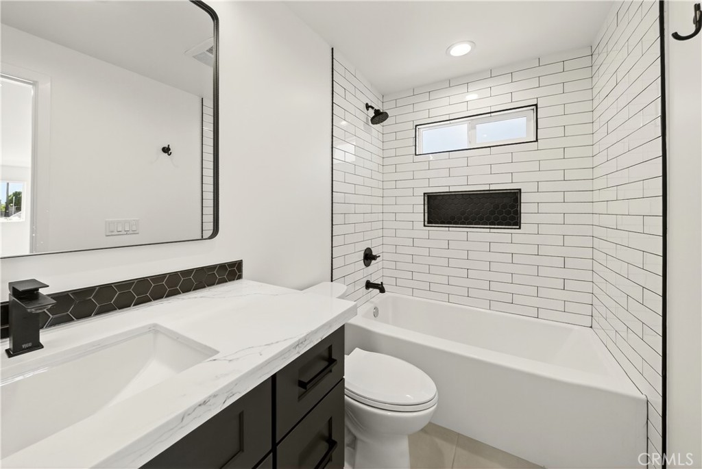 4461 Farquhar Avenue