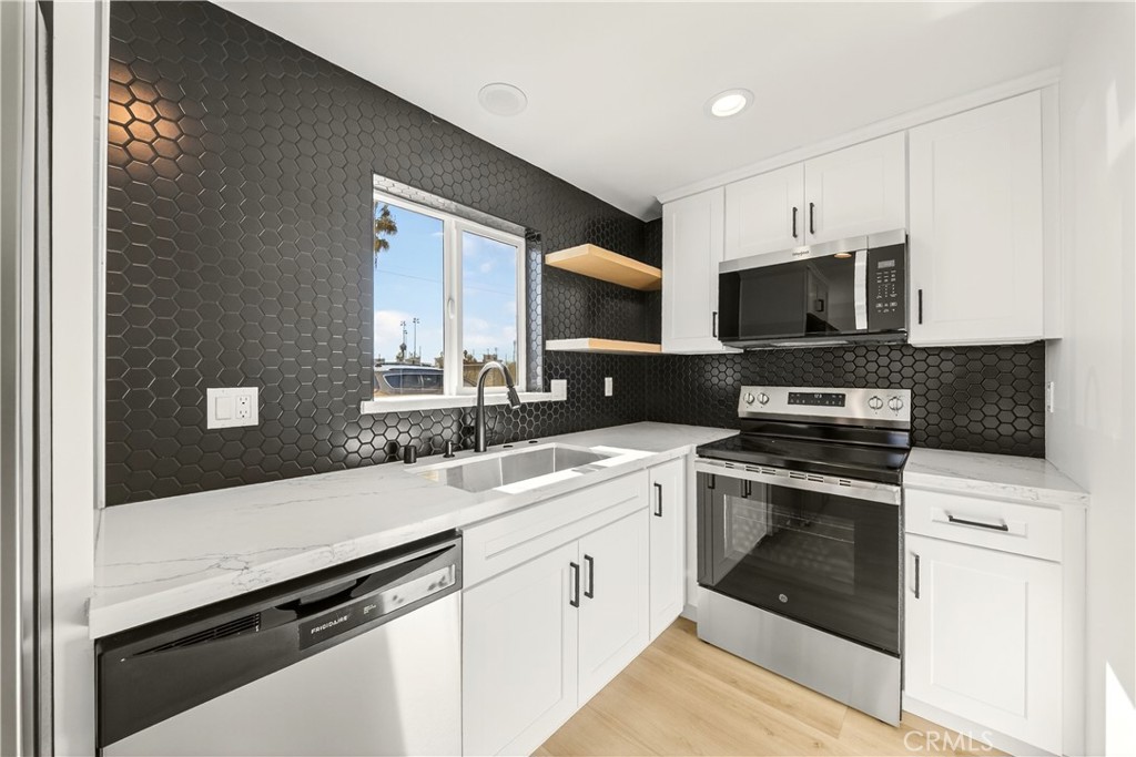 4461 Farquhar Avenue