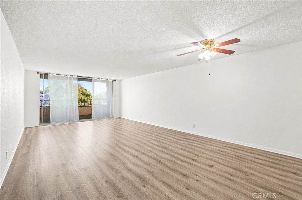 4505 California 402