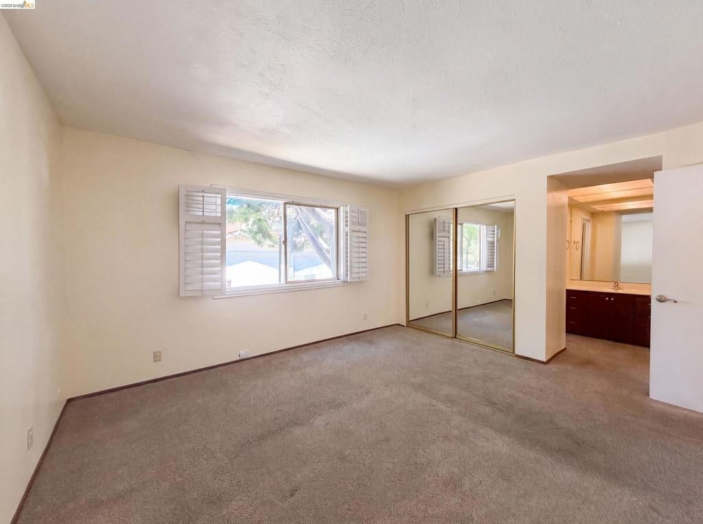 123 Ironwood