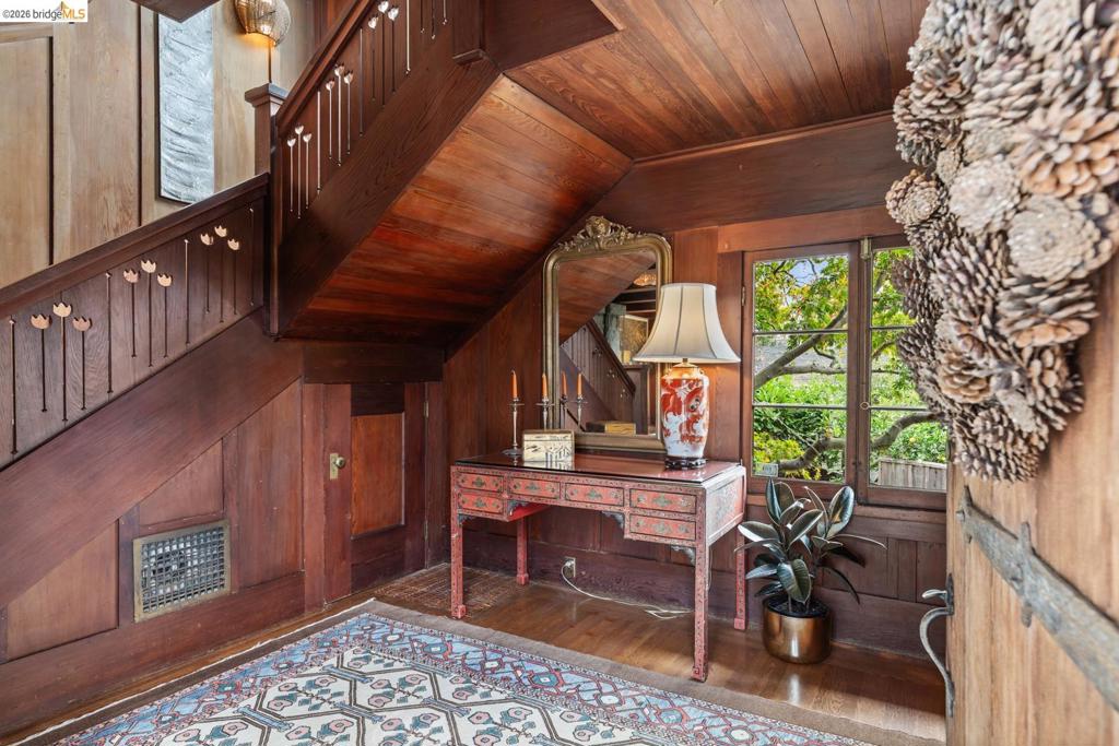 1705 La Loma Ave