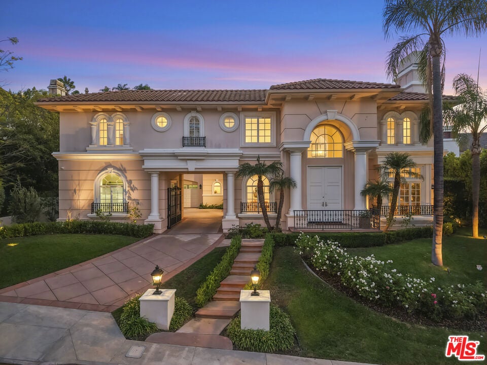 Photo of 3815 Marfield Avenue, Tarzana, CA 91356 (MLS # 26102819)