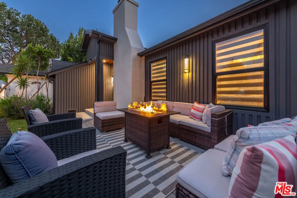 Studio City, California 91604, United States, 3 Bedrooms Bedrooms, ,3 BathroomsBathrooms,Residential,Active,136791