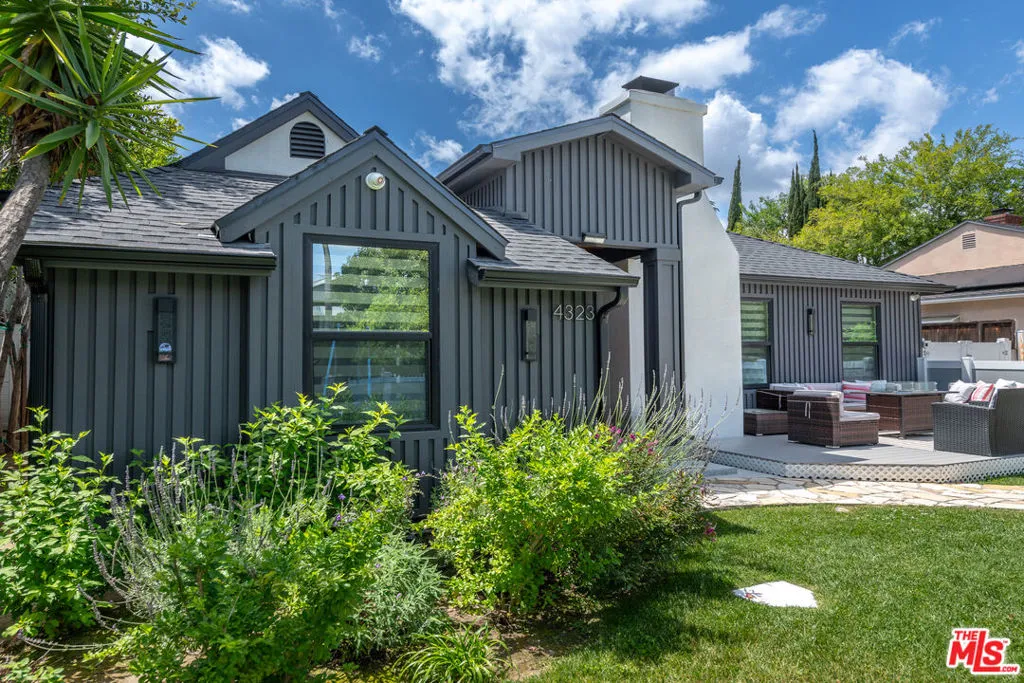 Studio City, California 91604, United States, 3 Bedrooms Bedrooms, ,3 BathroomsBathrooms,Residential,Active,136791