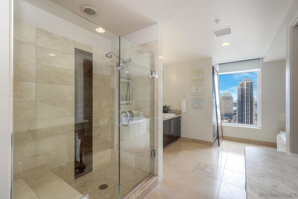 Downtown - Residential Lease