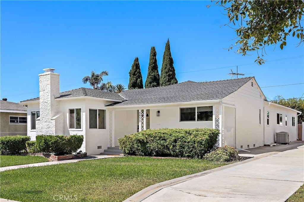 3533 Gundry Avenue