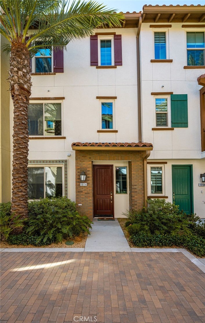 Photo of 19114 Azul, Huntington Beach, CA 92648 (MLS # OC26222508)