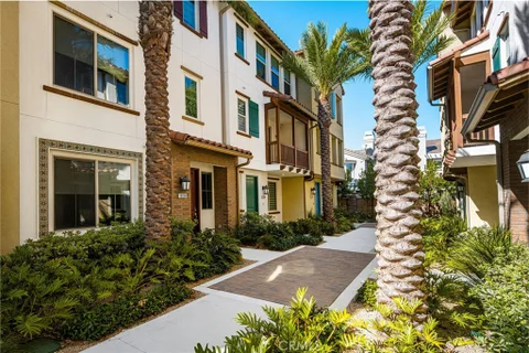 MLS: OC26222508