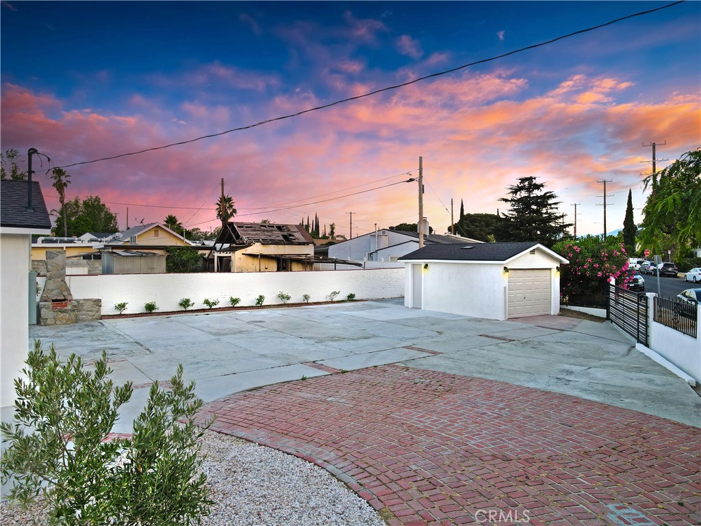 7965 De Garmo Avenue