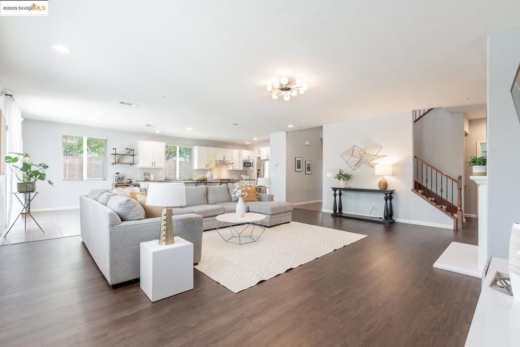 719 Monte Verde Ln