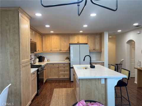 Tiny photo for 3774 Dunkirk Dr, Oxnard, CA 93035 (MLS # SR25246007)