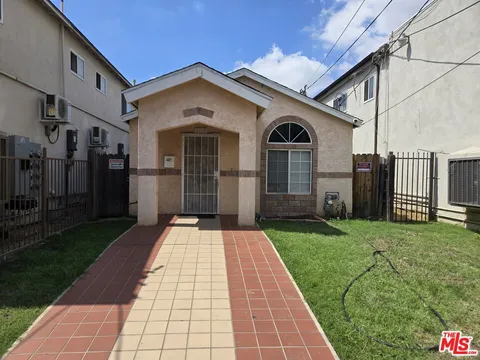 6165 Linden Avenue, Long Beach, CA 90805 - MLS#: 25594629