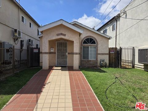 6165 Linden Avenue Long Beach CA 90805