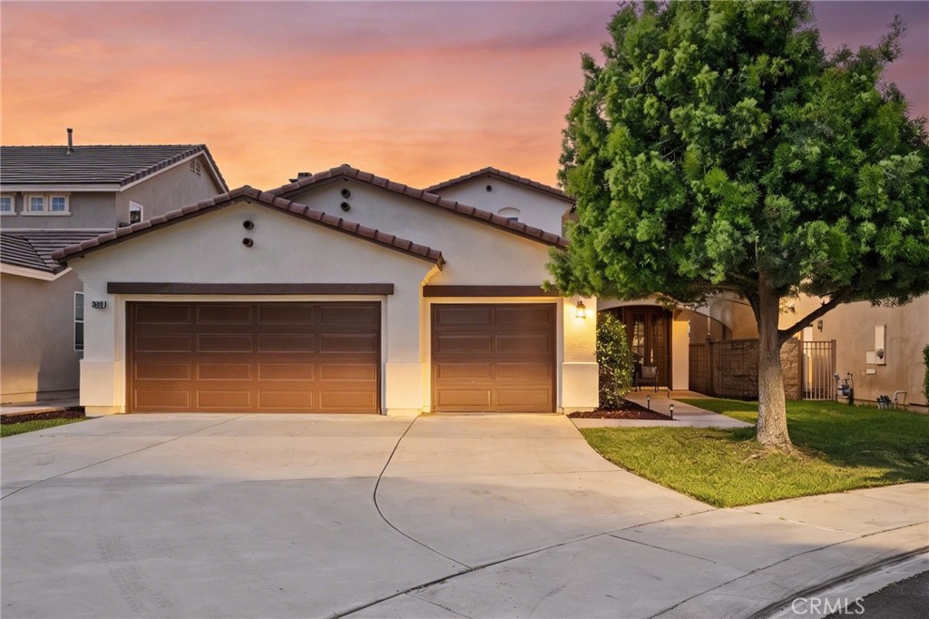 26748 Lemon Grass Way