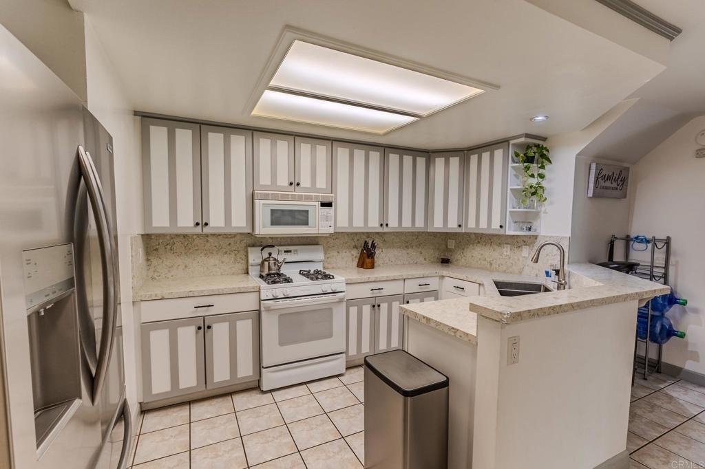 10210 Palm Glen Drive 75