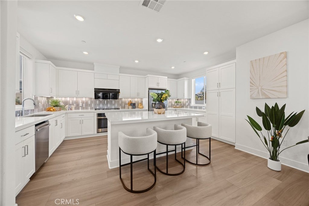 201 Longspur Dr, Irvine CA 92618 - Photo 13