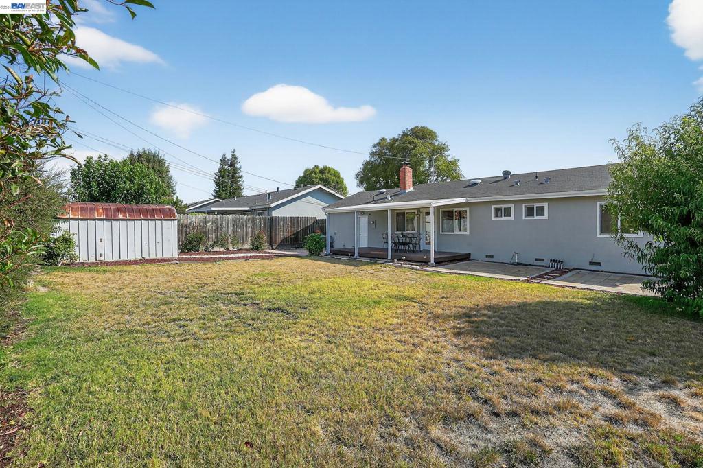 8578 8578 Deervale Rd