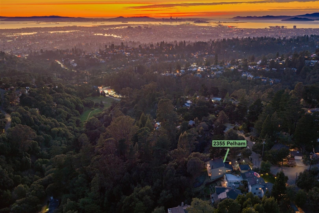 2355 2355 Pelham Pl