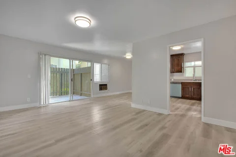 MLS: 26876021