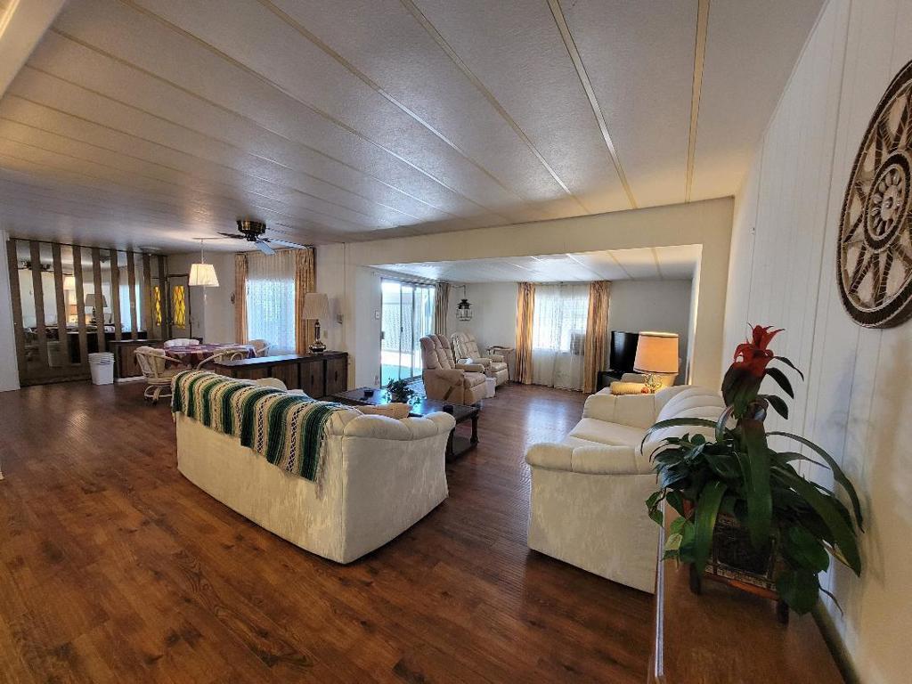 Palm Springs View Es - Manufactured In Park