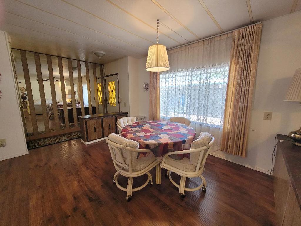 Palm Springs View Es - Manufactured In Park