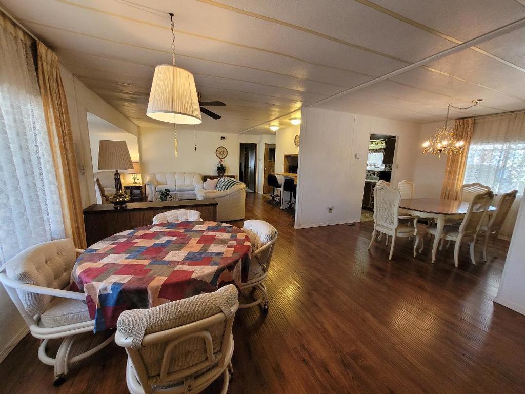 Palm Springs View Es - Manufactured In Park