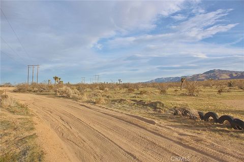 Photo of 0 Desert View Road, Apple Valley, CA 92308 (MLS # HD25268245)