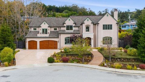 Photo of 30 Malavear Court, Pacifica, CA 94044 (MLS # ML82046110)