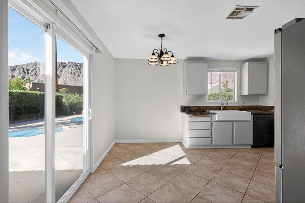 La Quinta Cove - Residential