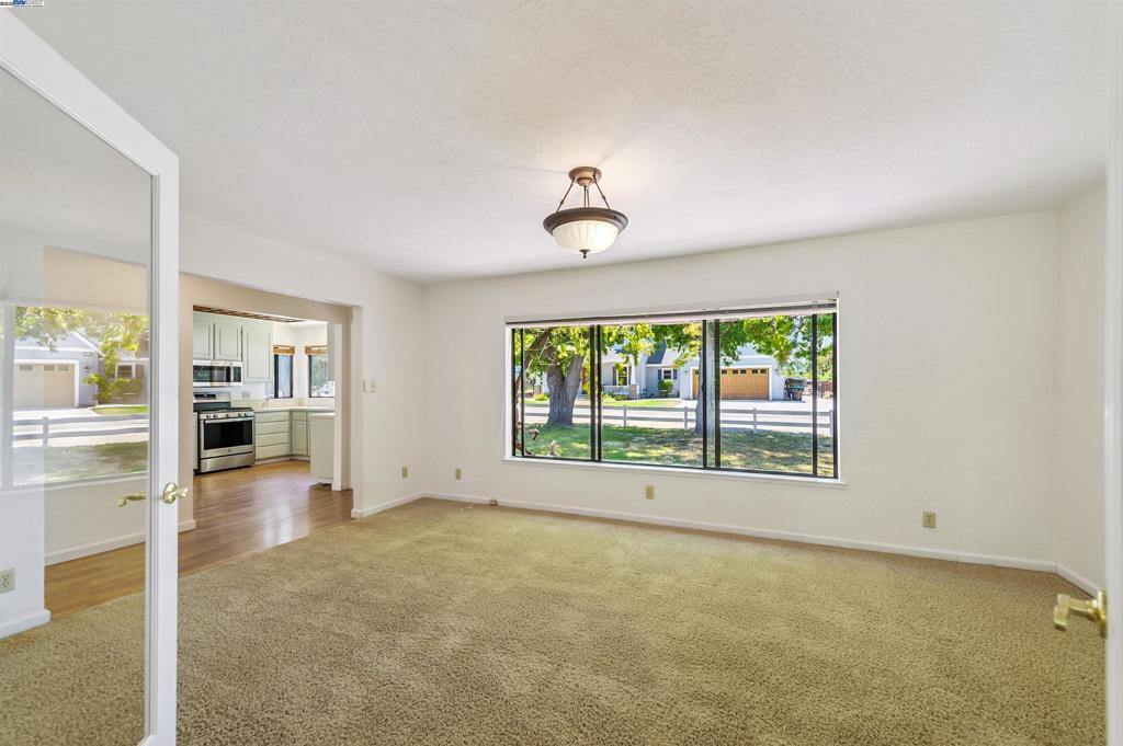 366 Virginia Way
