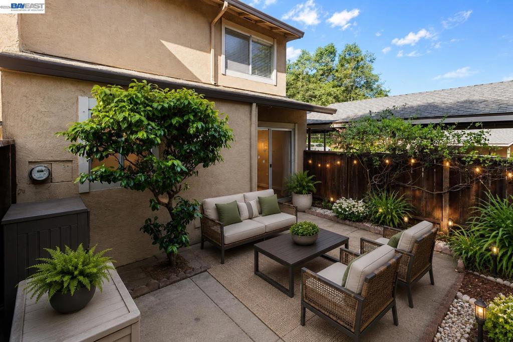 1223 Marionola Way