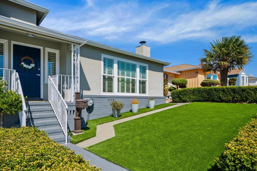 214 Manor Drive